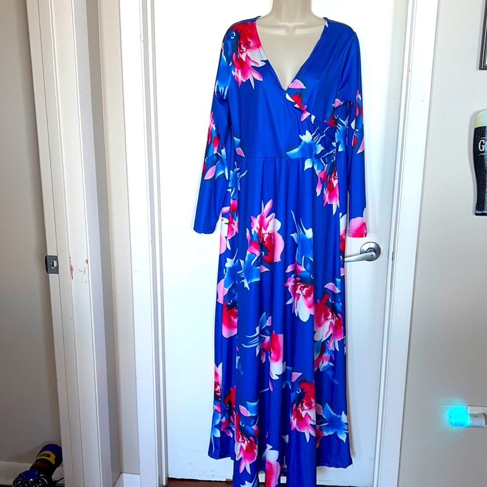 Vneck empire waist long poly cotton stretch blen dress